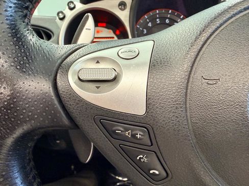 Used 2010 Nissan 370Z Touring RWD image 39