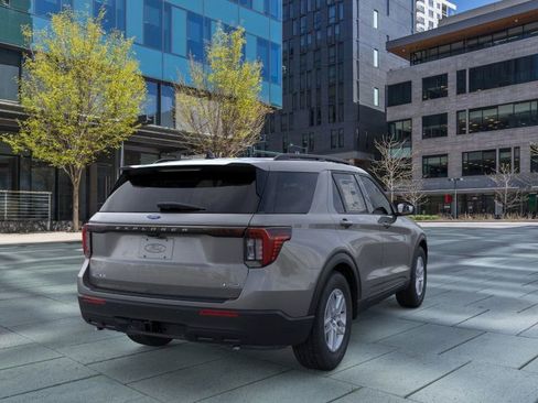 New 2026 Ford Explorer Active image 8