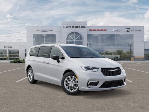 New 2026 Chrysler Pacifica Select image 5