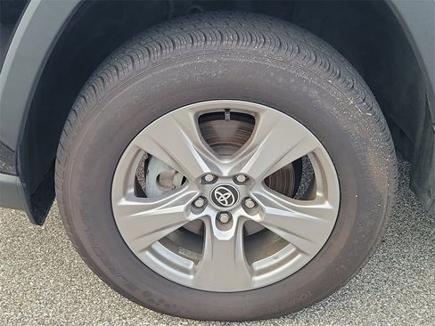 Used 2023 Toyota RAV4 XLE image 12