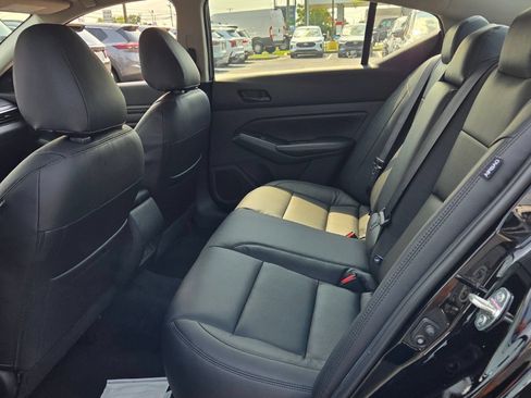 Used 2025 Nissan Altima 2.5 SV FWD image 6
