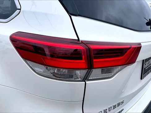 Used 2019 Toyota Highlander Limited image 42