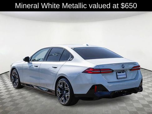 Used 2025 BMW i5 eDrive40i w/ M Sport Package image 6