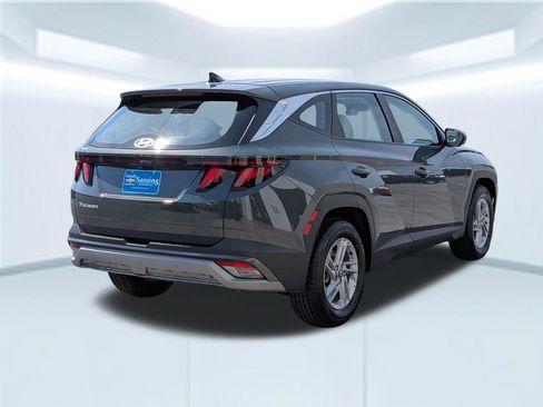 Used 2025 Hyundai Tucson SE FWD image 6