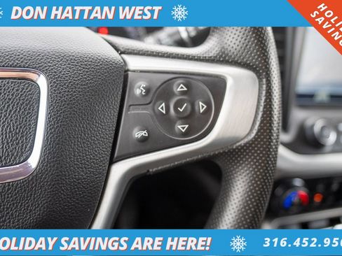 Used 2023 GMC Acadia SLE w/ Elevation Edition image 13