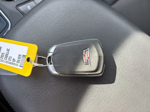 Used 2025 Cadillac XT5 Premium Luxury image 30