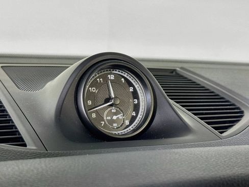 Certified 2023 Porsche Macan AWD/4WD image 22