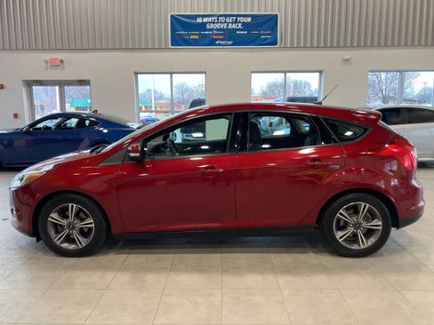 Used 2014 Ford Focus SE w/ SE Sport Package image 8