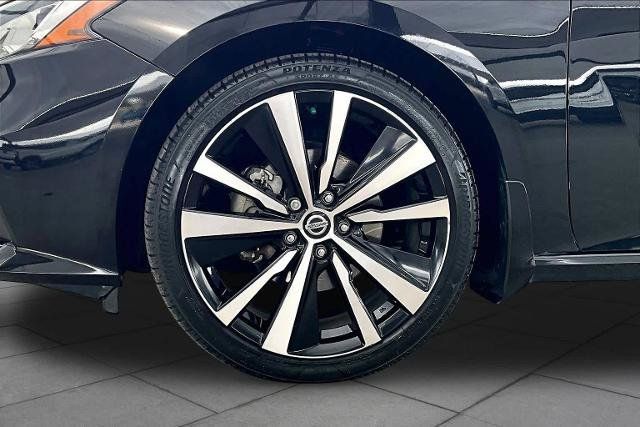 Certified 2021 Nissan Altima 2.5 SR FWD image 11