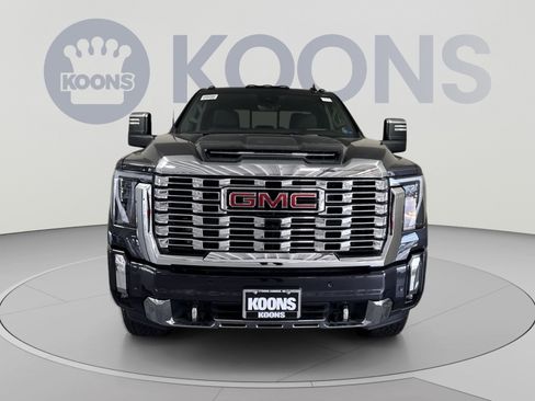 New 2026 GMC Sierra 2500 Denali w/ Denali Reserve Package AWD/4WD image 11