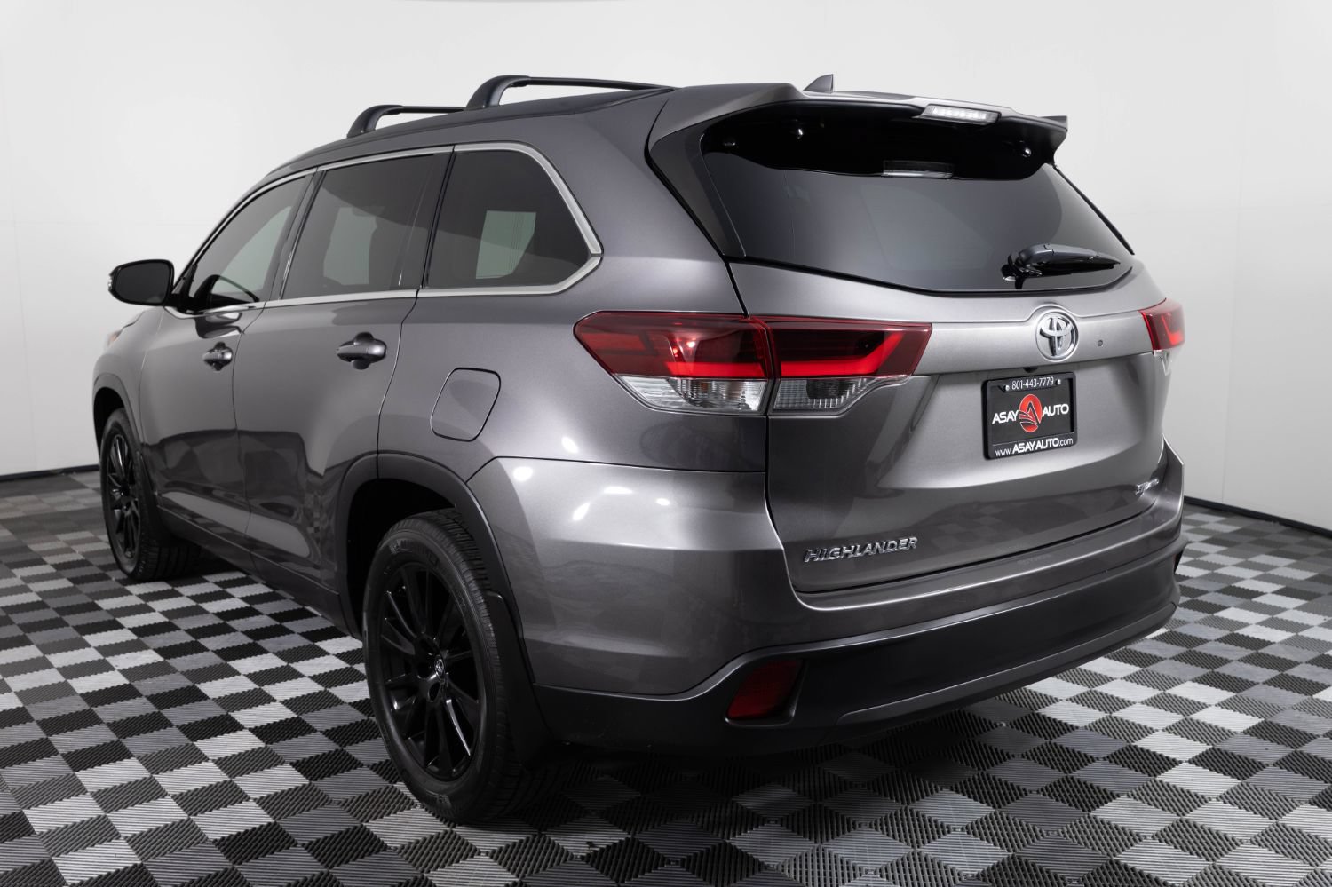 Used 2019 Toyota Highlander SE AWD/4WD image 5