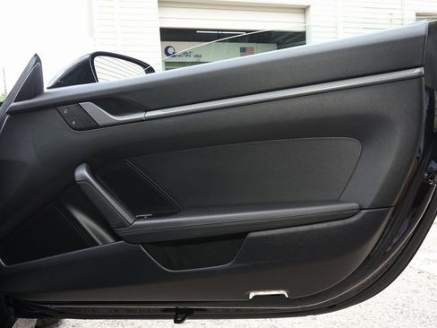 Used 2022 Porsche 911 Carrera image 22