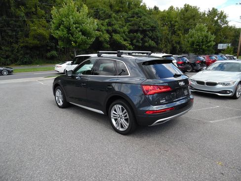 Used 2018 Audi Q5 2.0T Premium Plus w/ Premium Plus Package AWD/4WD image 3