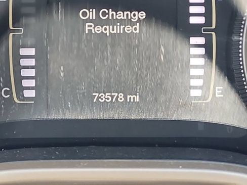 Used 2016 Jeep Cherokee Latitude w/ Cold Weather Group AWD/4WD image 6