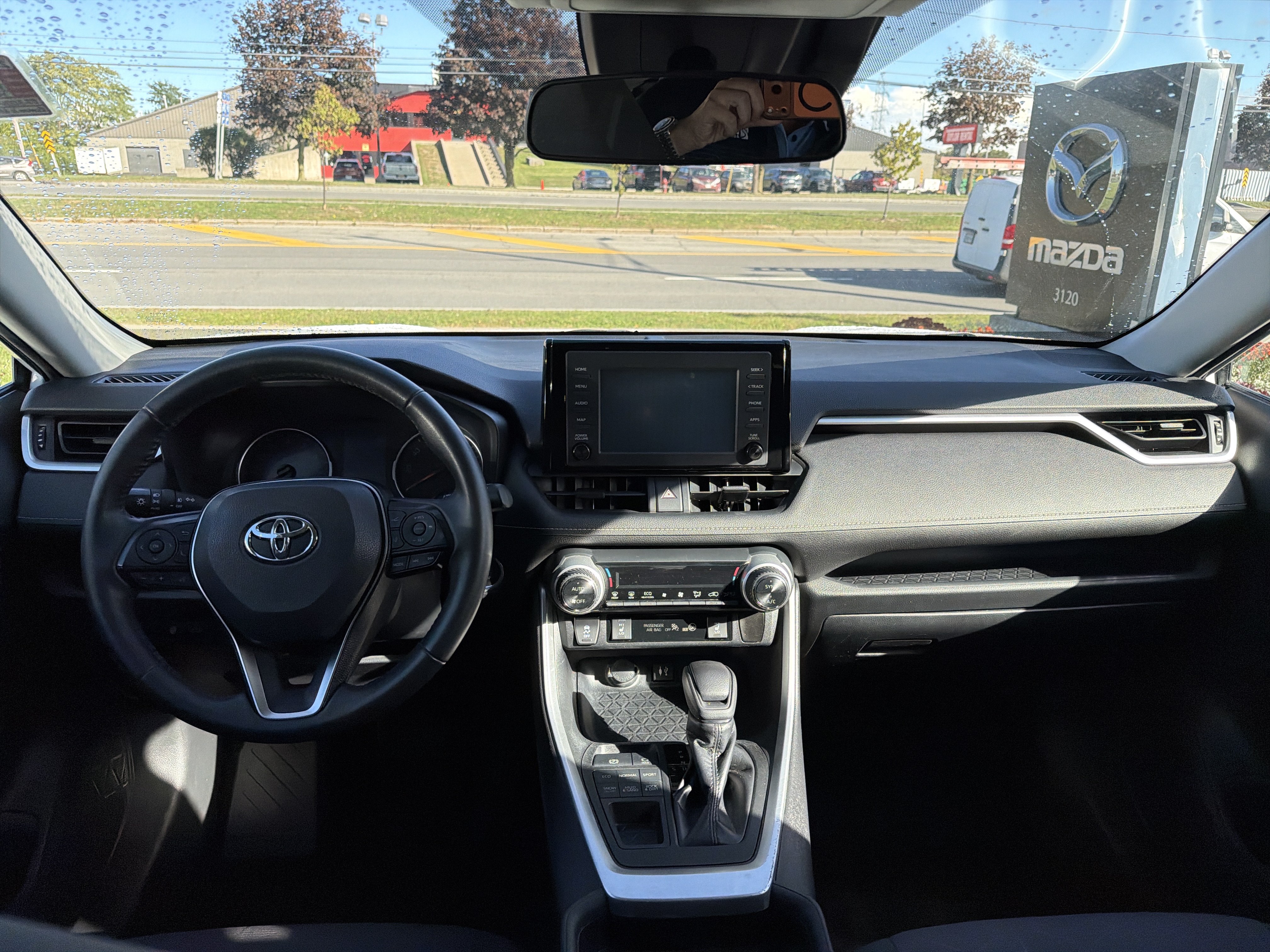 Used 2019 Toyota RAV4 XLE w/ Convenience Package AWD/4WD image 12