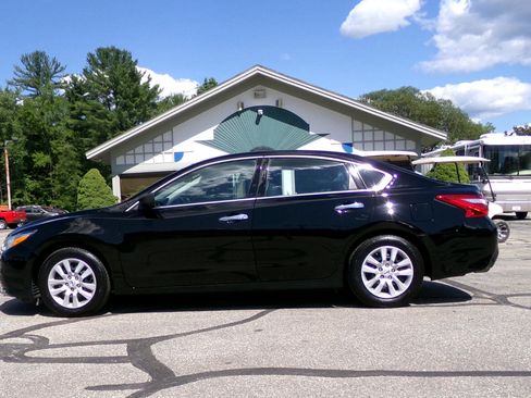 Used 2017 Nissan Altima 2.5 S image 3
