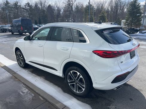 Used 2025 Audi Q5 Premium w/ Convenience Package image 41