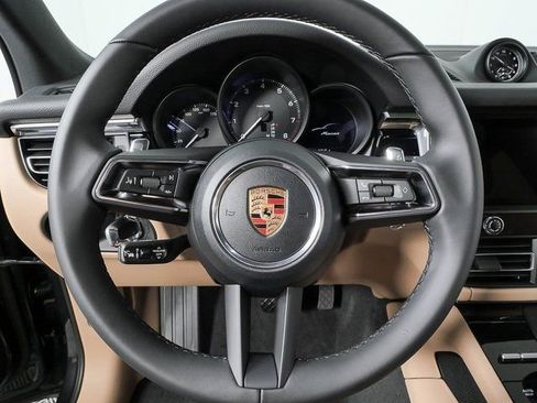 New 2026 Porsche Macan AWD image 10