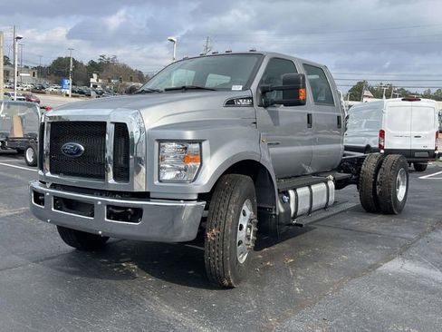 New 2026 Ford F650 2WD Crew Cab Super Duty image 5