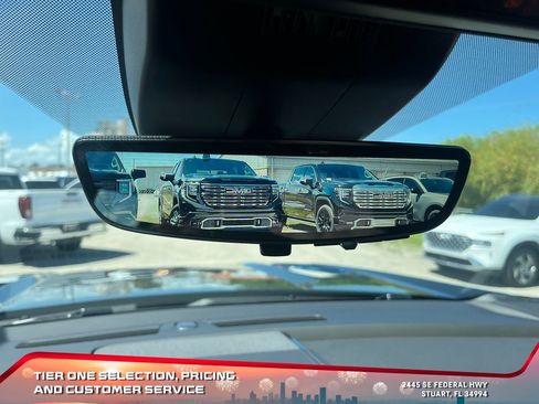 New 2025 GMC Yukon XL Denali w/ Denali Reserve Package image 26