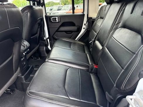 Used 2023 Jeep Wrangler Unlimited Sahara w/ Cold Weather Group AWD/4WD image 21