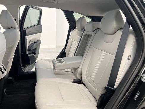 Used 2025 Hyundai Tucson SEL FWD image 16