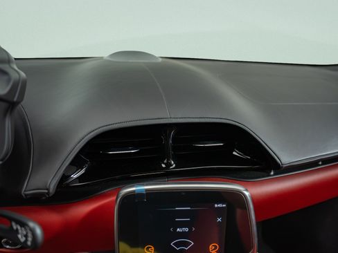 Used 2023 McLaren Artura RWD image 12
