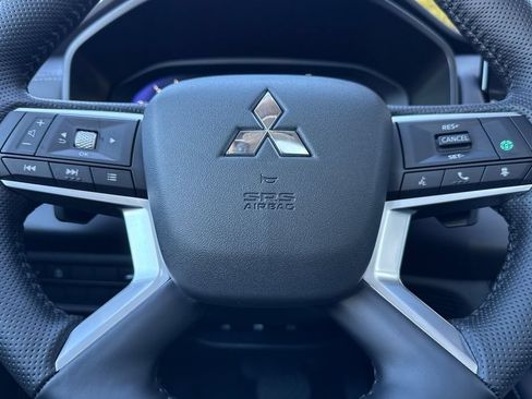 New 2026 Mitsubishi Outlander SE AWD/4WD image 24
