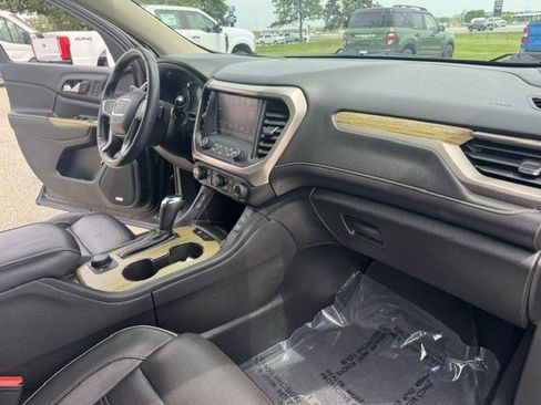 Used 2018 GMC Acadia Denali w/ Technology Package AWD/4WD image 40