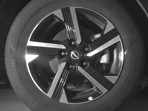 Used 2025 Nissan Sentra SV image 13