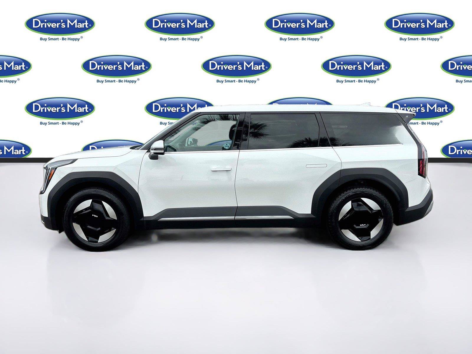 Used 2024 Kia EV9 Light Long Range RWD image 4
