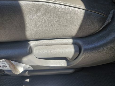 Used 2015 Honda Odyssey EX-L image 32