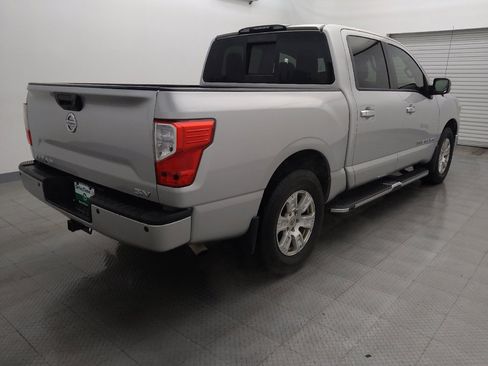 Used 2019 Nissan Titan SV w/ SV Convenience Package image 9
