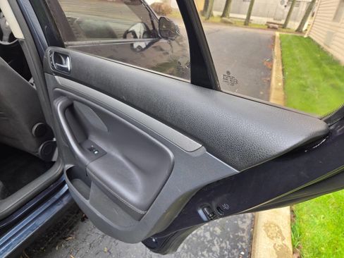 Used 2009 Volkswagen Jetta S image 28