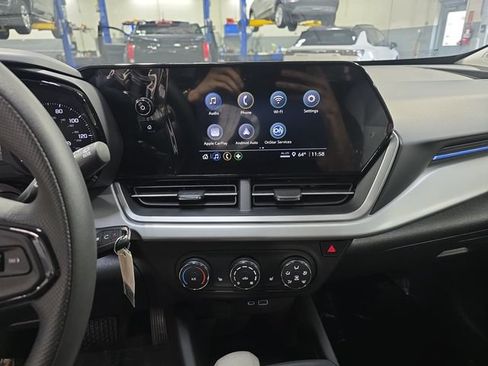 New 2026 Chevrolet Trax LS w/ LS Convenience Package FWD image 20