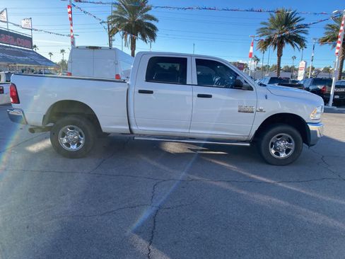 Used 2013 RAM 2500 Tradesman w/ Chrome Appearance Group image 4
