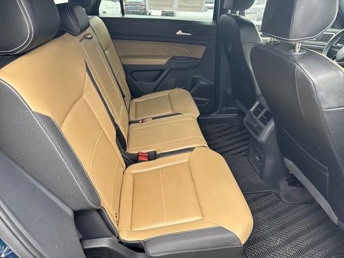 Used 2023 Volkswagen Atlas Cross Sport SE w/ Black Wheel Package image 32