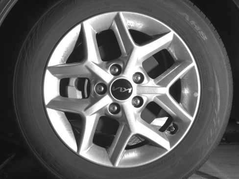 Used 2025 Kia Soul LX w/ LX Technology Package FWD image 12
