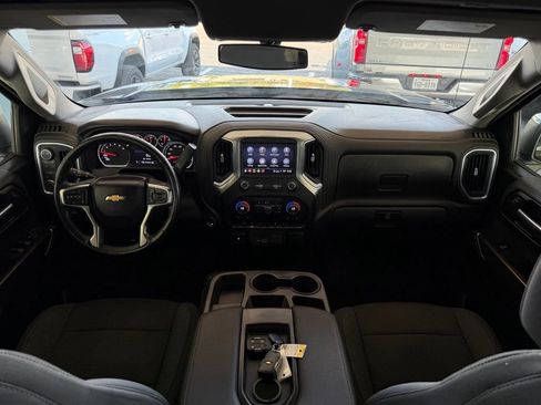 Used 2022 Chevrolet Silverado 1500 LT AWD/4WD image 20
