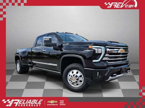 Used 2024 Chevrolet Silverado 3500 High Country w/ High Country Premium Package AWD/4WD image 1