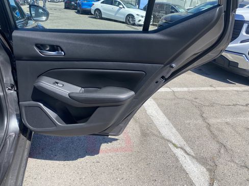 Used 2022 Nissan Altima 2.5 SV FWD image 20
