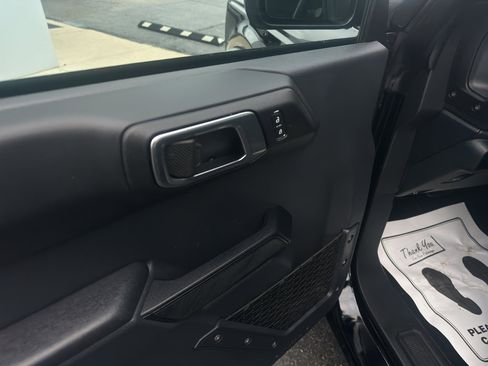 Used 2025 Ford Bronco Big Bend image 11