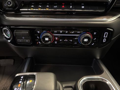 Used 2024 Chevrolet Silverado 1500 LTZ w/ LTZ Premium Package AWD/4WD image 21