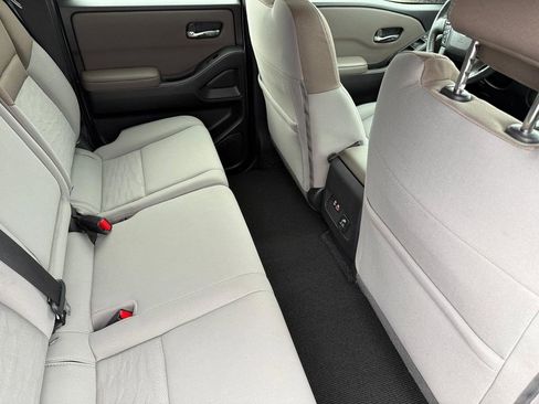 Used 2022 Nissan Frontier SV w/ Technology Package image 19