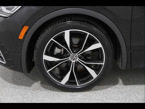 Used 2022 Volkswagen Tiguan SEL R-Line AWD/4WD image 22