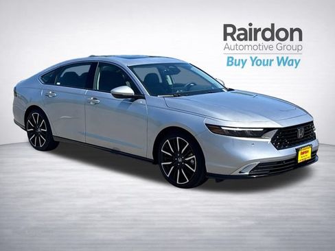 Used 2025 Honda Accord Touring image 1