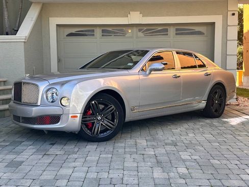 Used 2011 Bentley Mulsanne RWD image 1