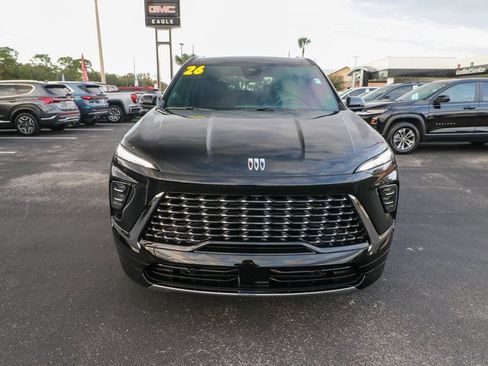 Certified 2026 Buick Enclave Avenir image 2