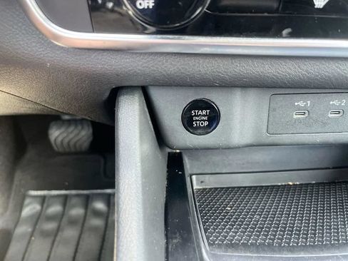 Used 2024 Nissan Rogue S AWD/4WD image 25