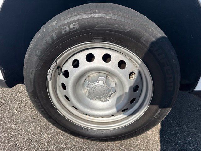 Used 2024 Ford Maverick XL FWD image 13